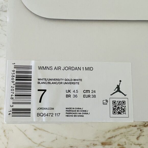 NIKE Air Jordan 1 Mid White/White/University Gold - US 7 - Picture 7 of 7